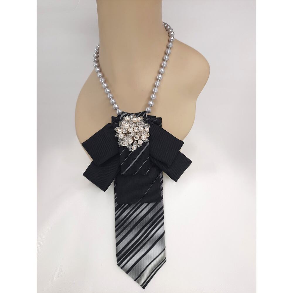 Artisan Vintage Tie Pendant Black Silver Stripe Elegant Gray Beaded Necklace NEW